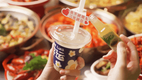 開在第一食品的汽鍋海鮮,發(fā)來(lái) 蒸 香警告